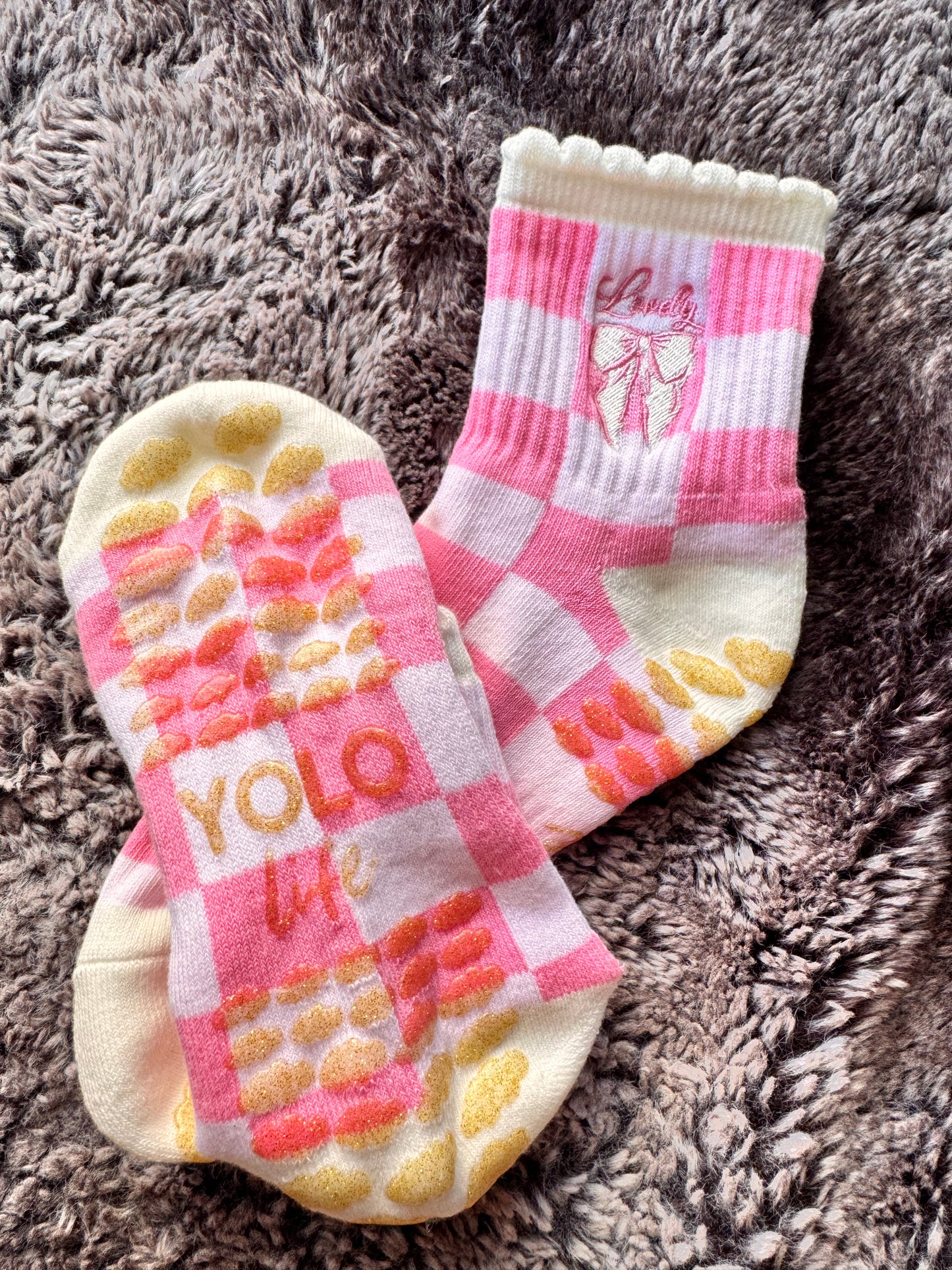 “LOVELY” crew Pilates grip socks