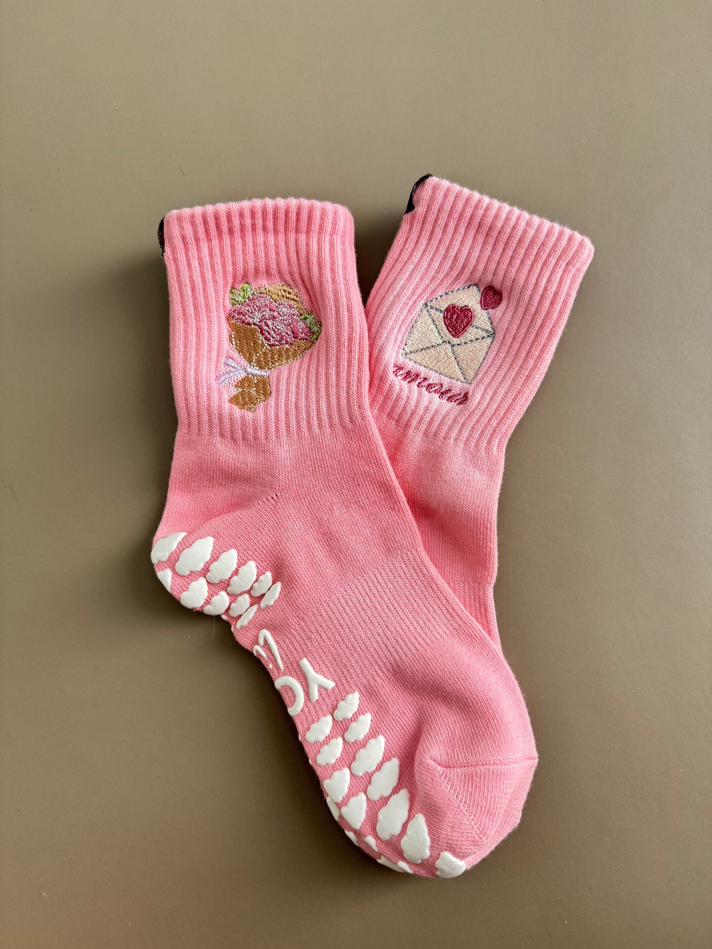 ✨ PETITE MORNINGS – 🌸 Limited Edition Grip Socks Collection