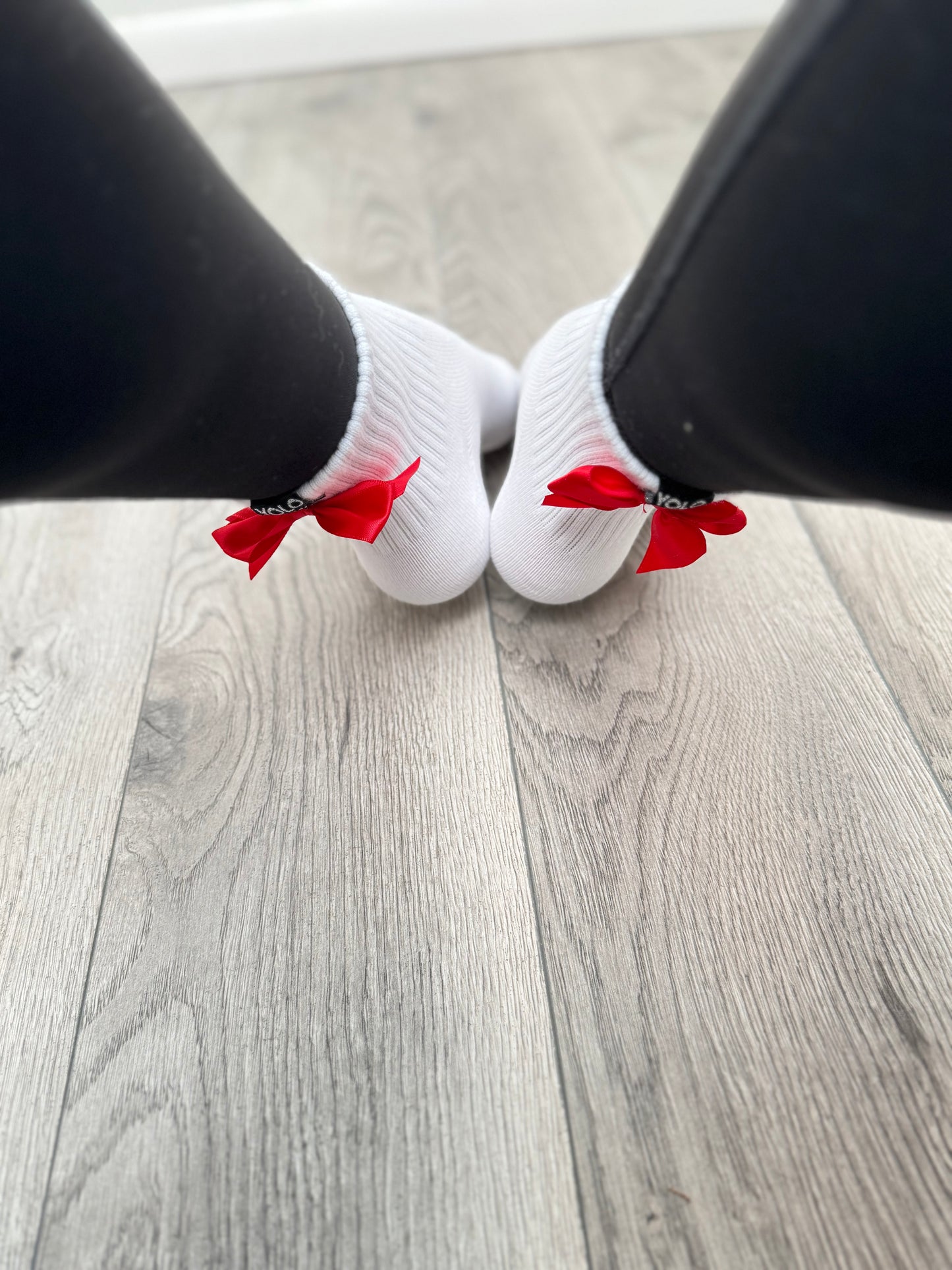 🎄 GINGERBREAD DUO – Holiday Grip Socks