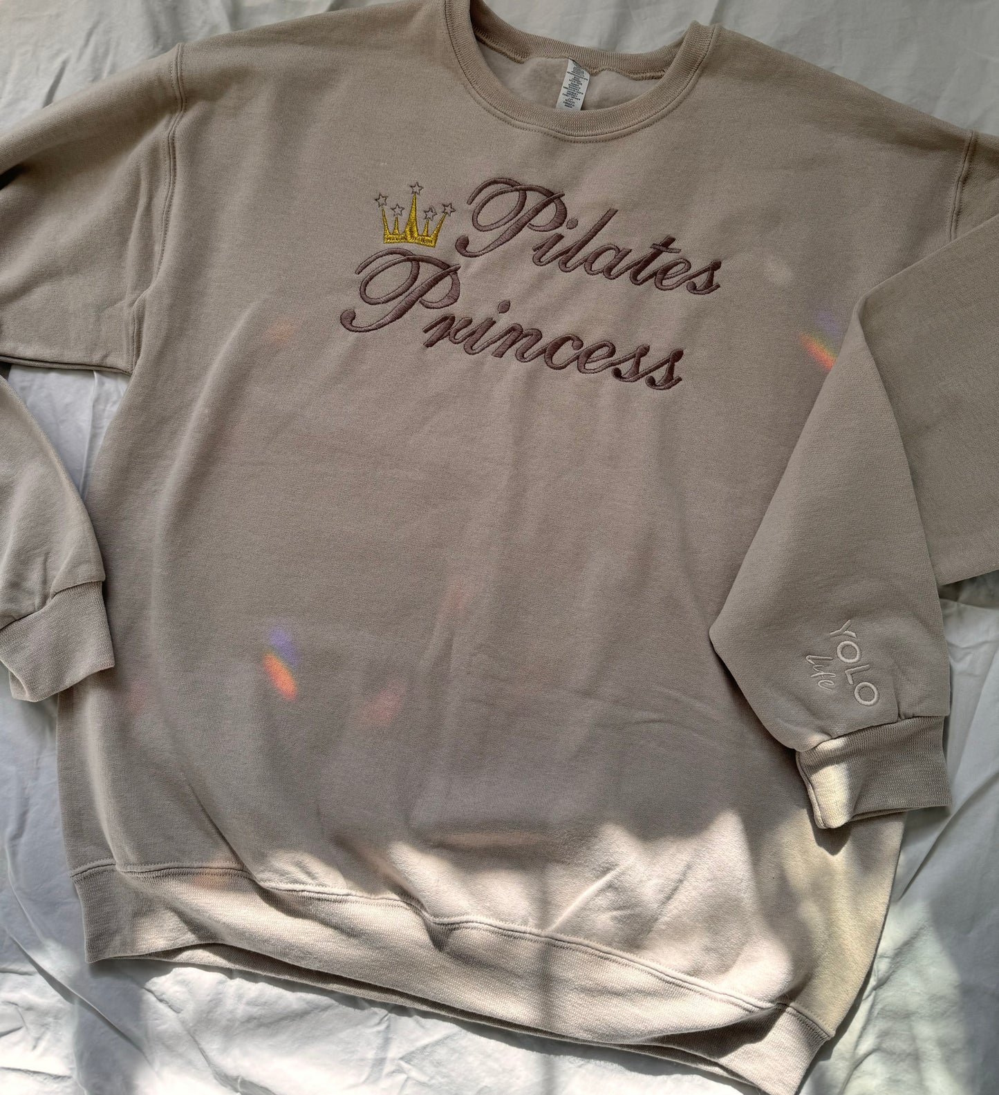 “PILATES PRINCESS” embroidered sweatshirt sand color