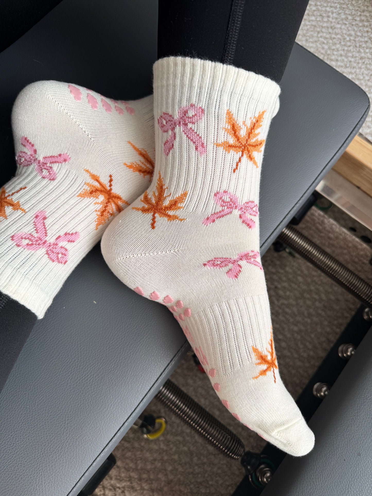 Cozy Season Grip Socks (Teddy, Bows & Maple Leaves)