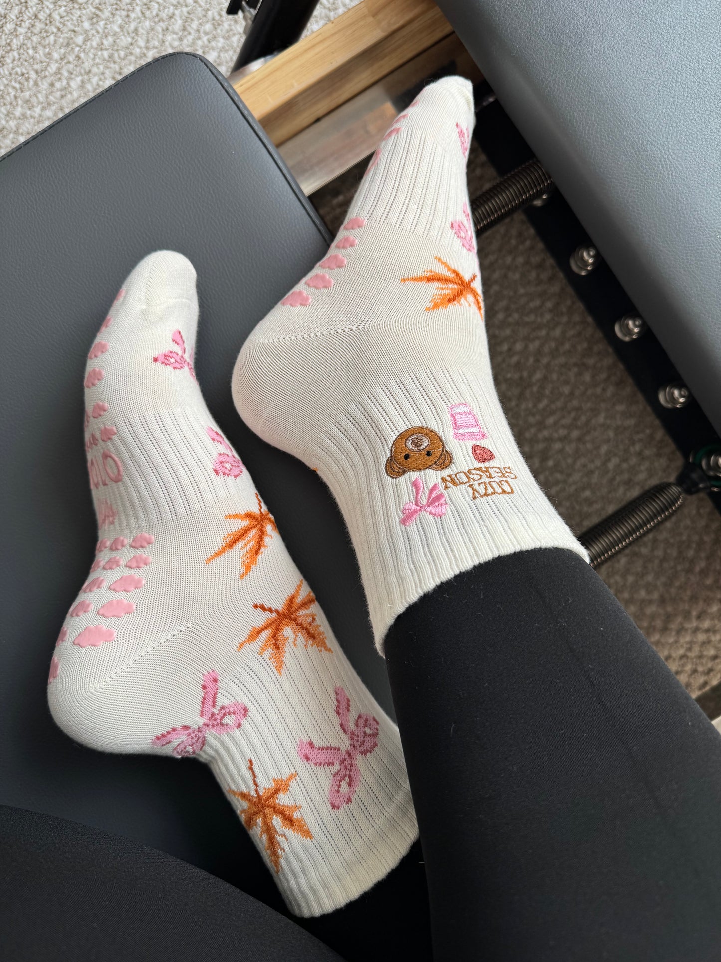 Cozy Season Grip Socks (Teddy, Bows & Maple Leaves)