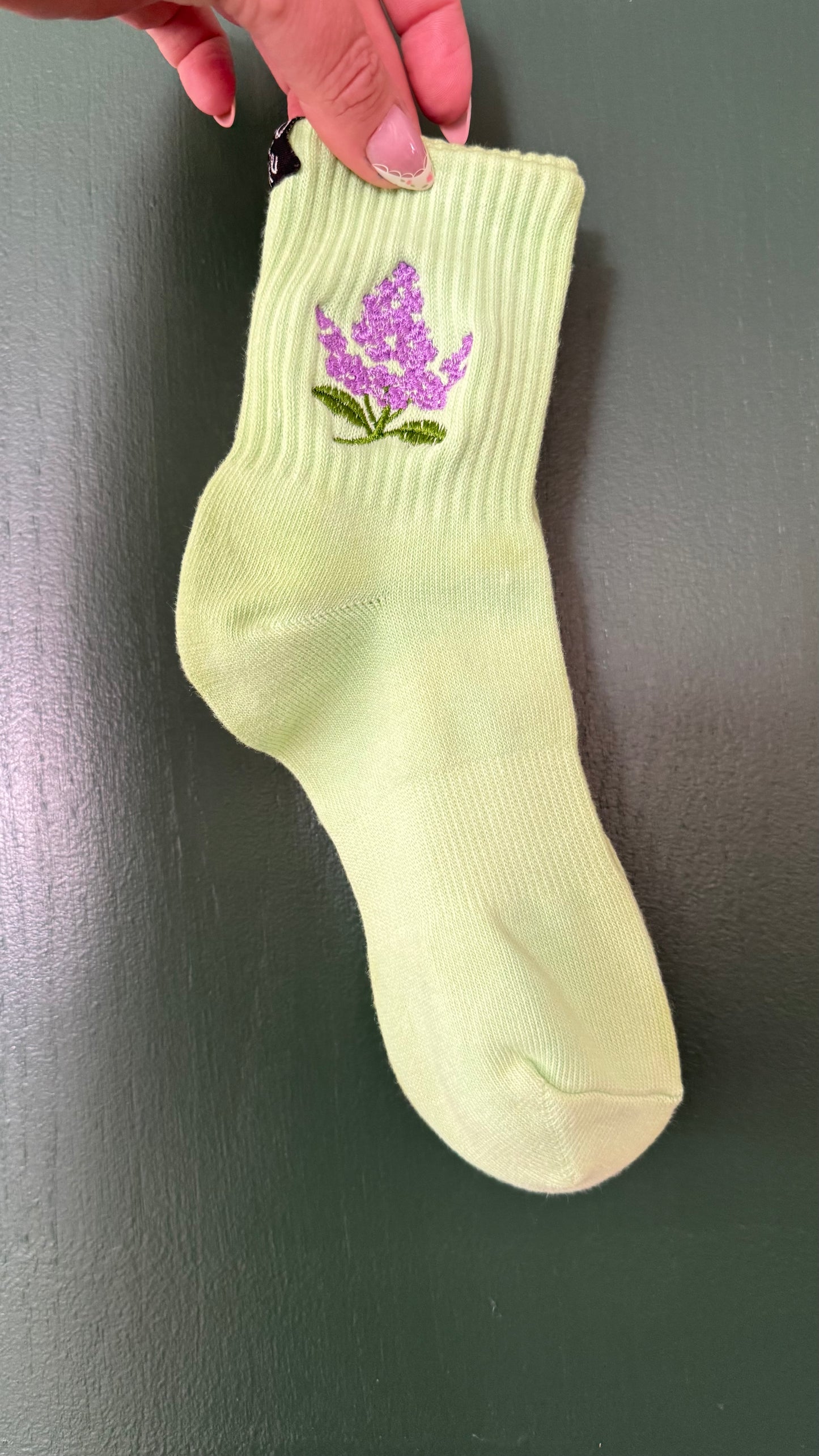 Bloom Muse Collection
Limited Edition Embroidered Grip Socks/Non Grip