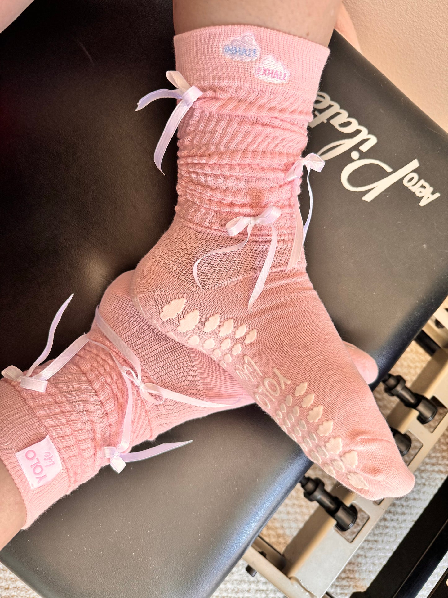 “BOW STOPPER” 🎀Slouchy Pilates sock